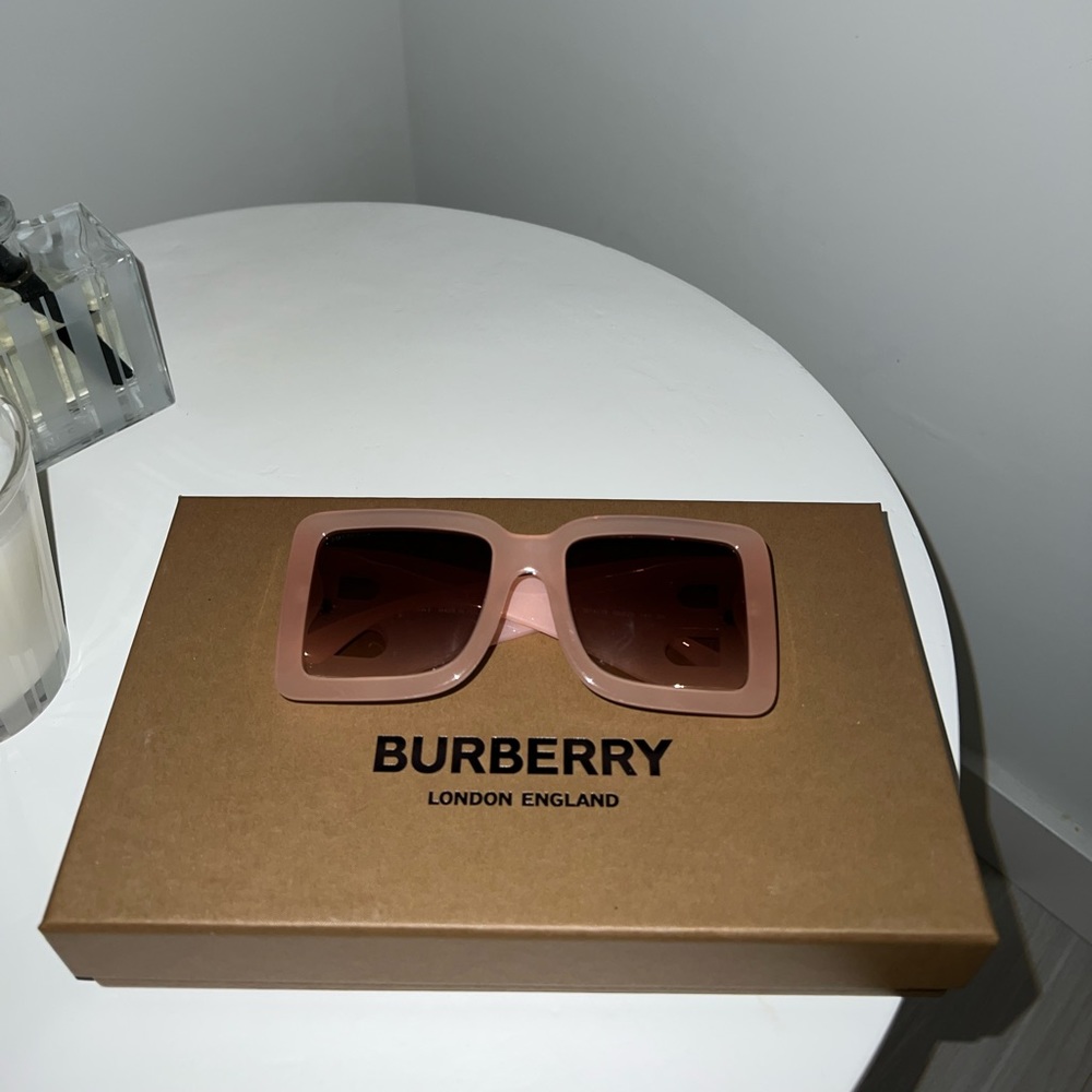 COPY - Burberry pink B logo sunglasses worn once